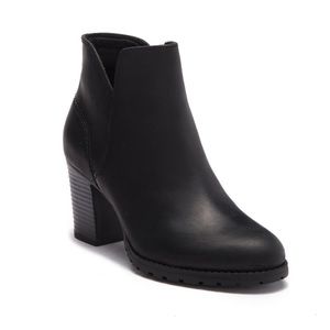 Clarks Verona Leather Boot